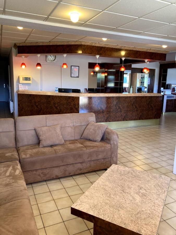 Brit Hotel Essentiel Moulins Avermes Exterior foto